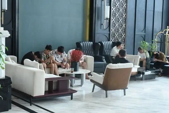 老挝诈骗曝光现场图片